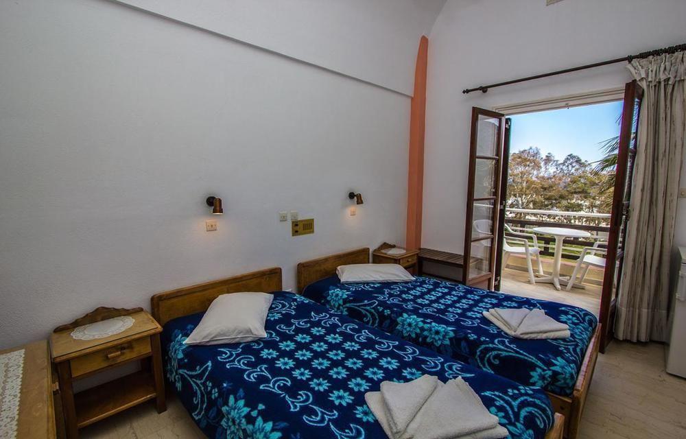 Hotel Adonis (Adults Only) Kamári 외부 사진