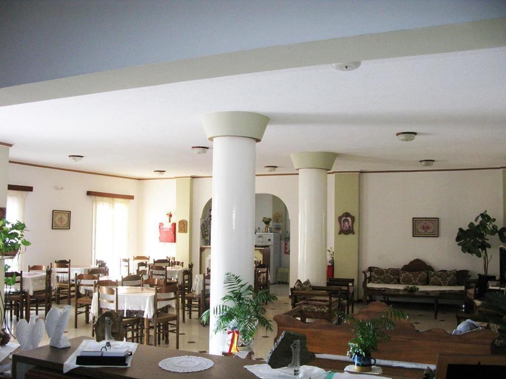 Hotel Adonis (Adults Only) Kamári 외부 사진