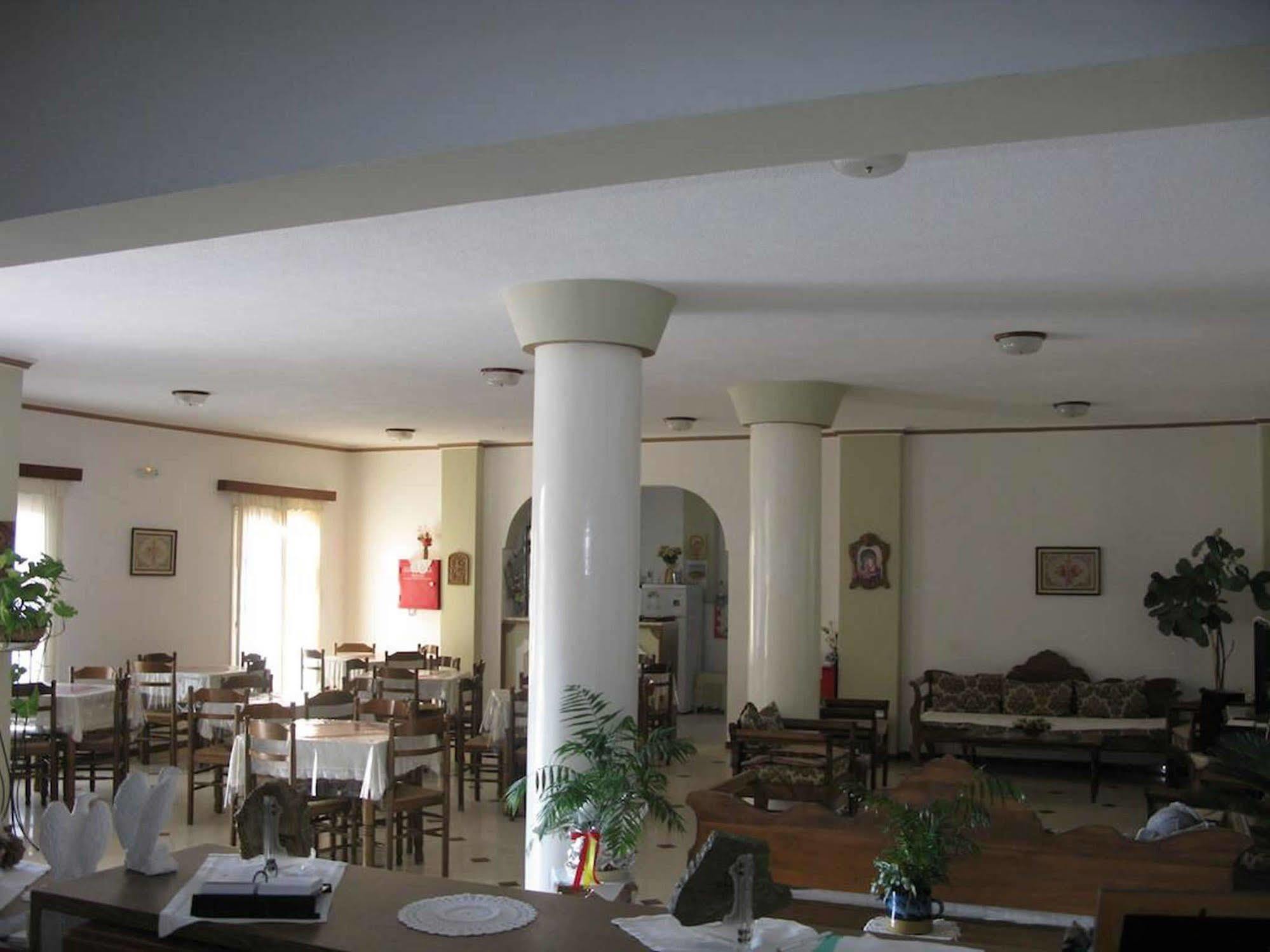 Hotel Adonis (Adults Only) Kamári 외부 사진