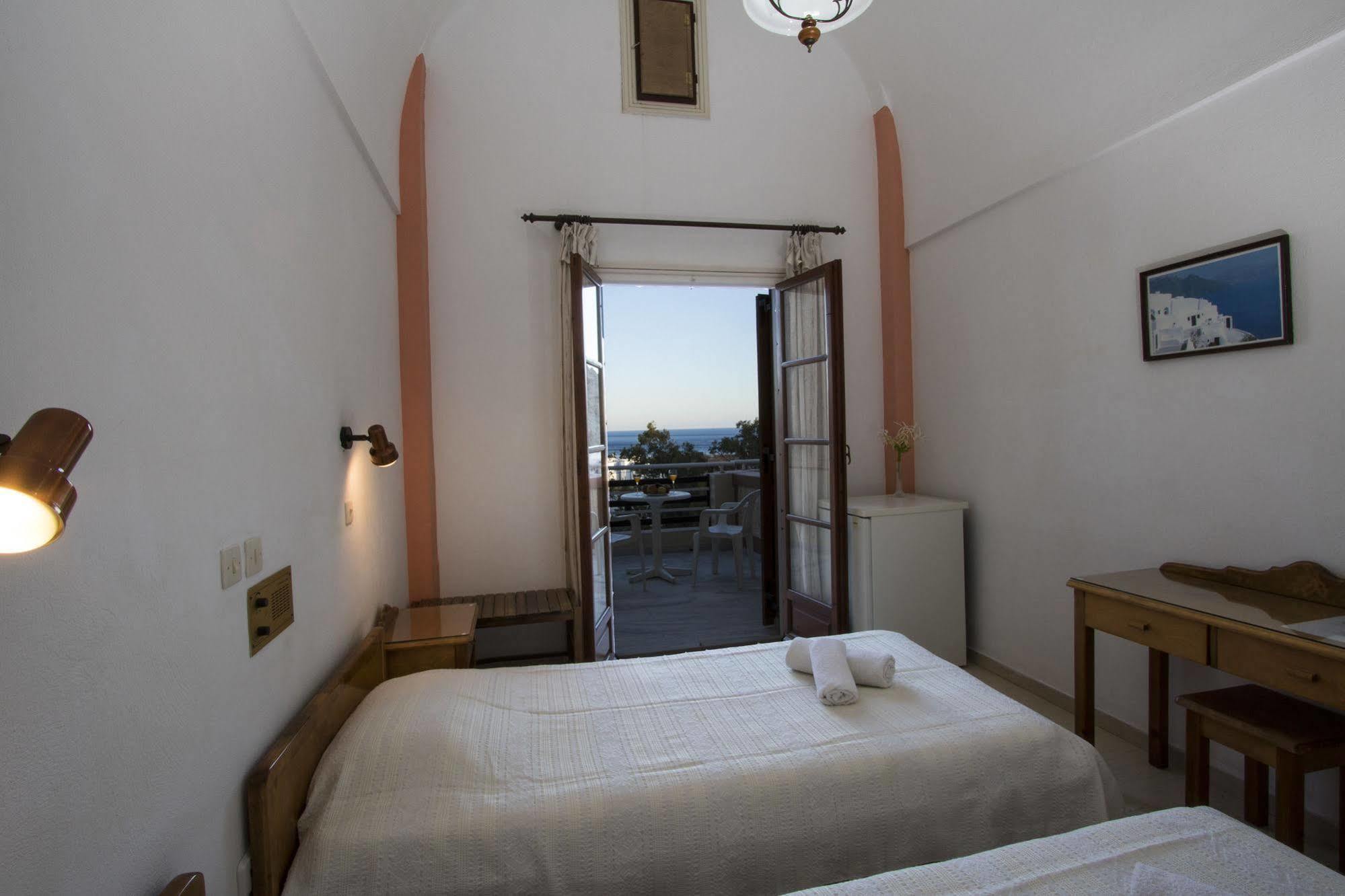 Hotel Adonis (Adults Only) Kamári 외부 사진
