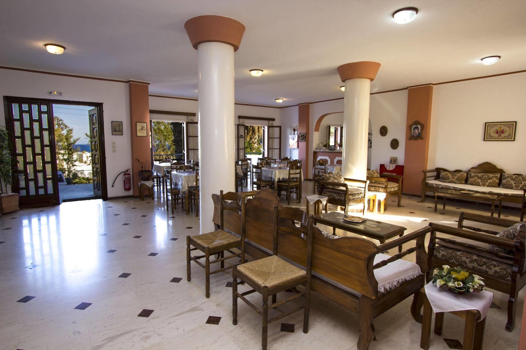 Hotel Adonis (Adults Only) Kamári 외부 사진