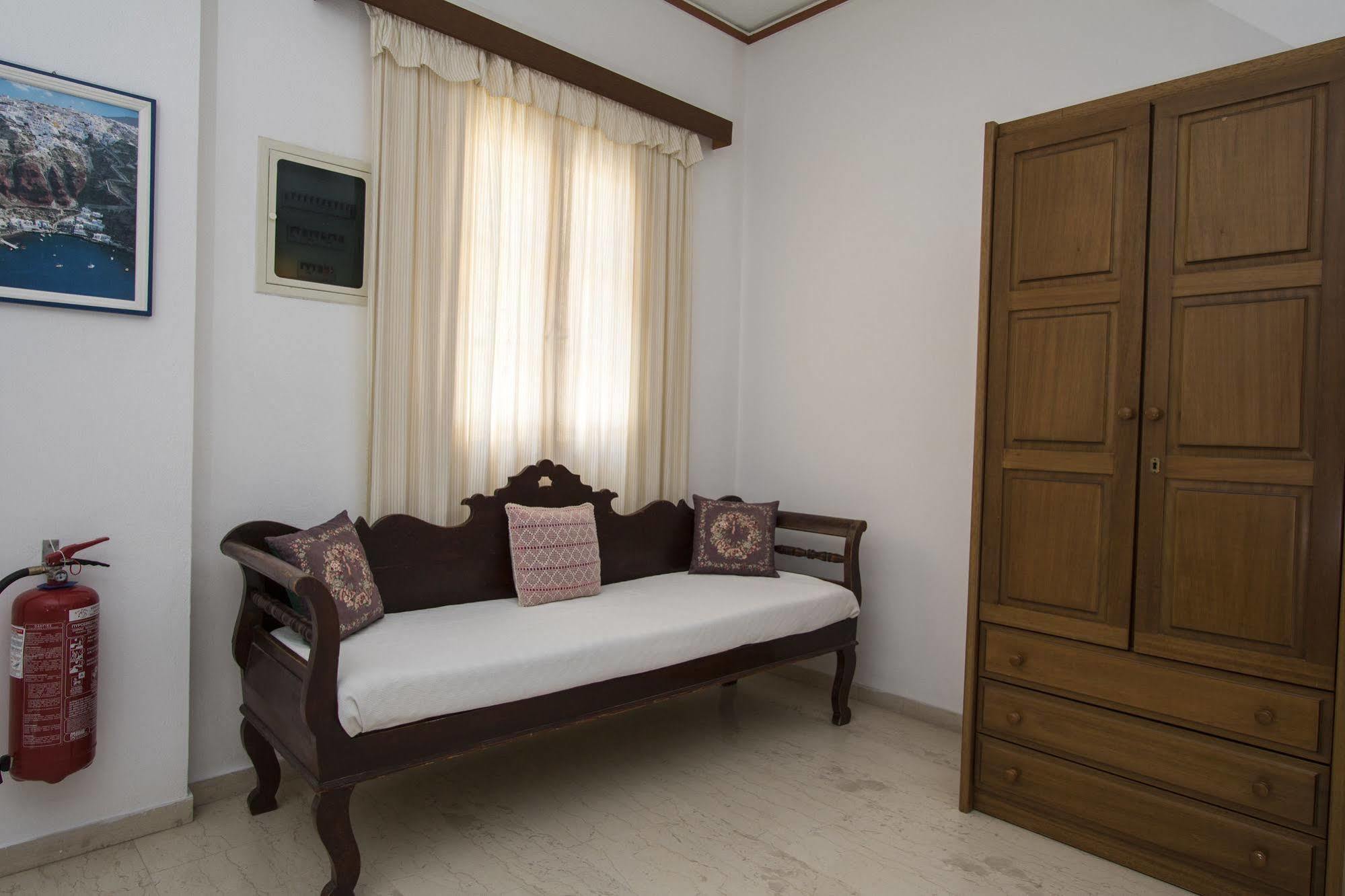 Hotel Adonis (Adults Only) Kamári 외부 사진