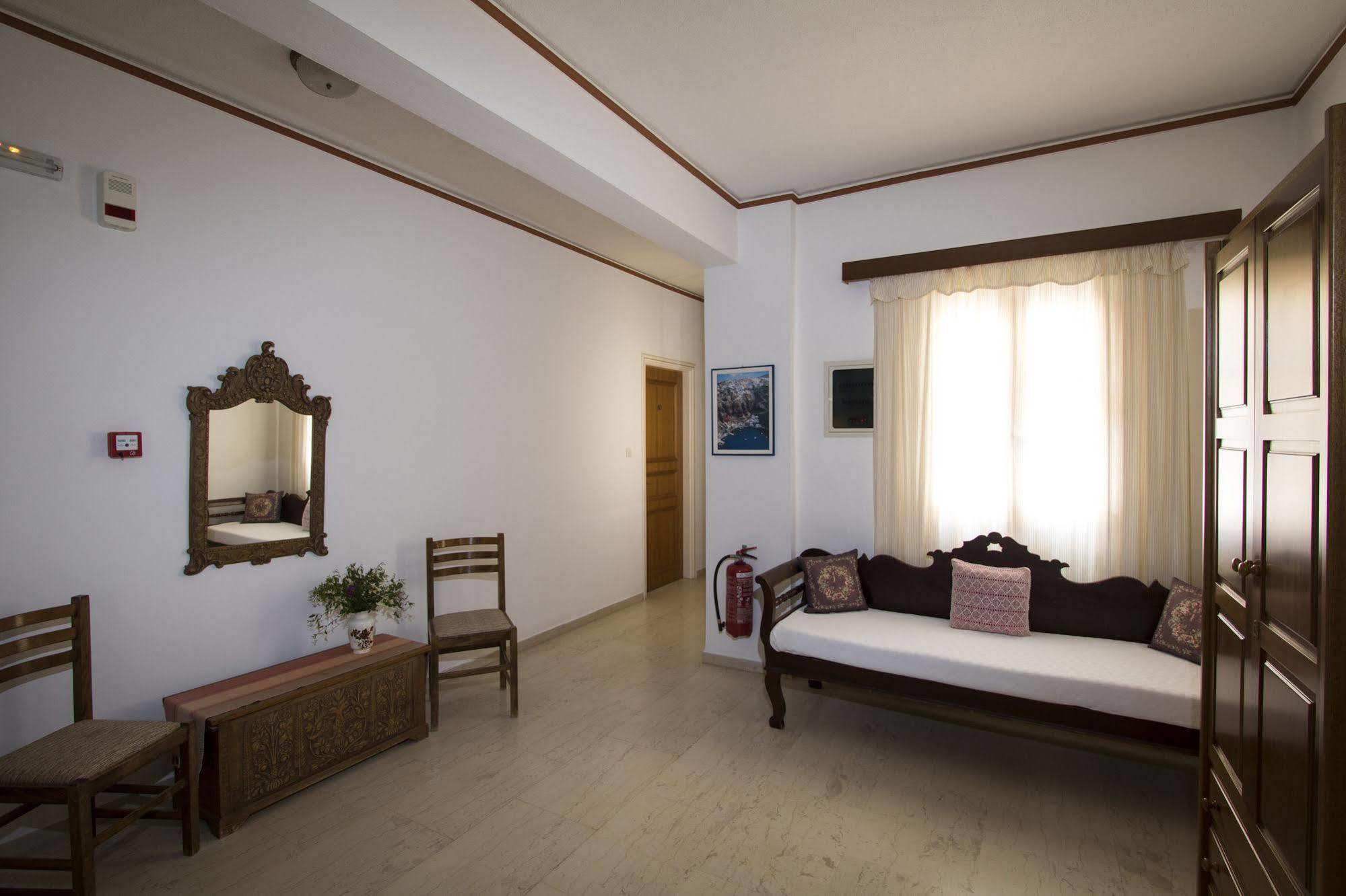 Hotel Adonis (Adults Only) Kamári 외부 사진