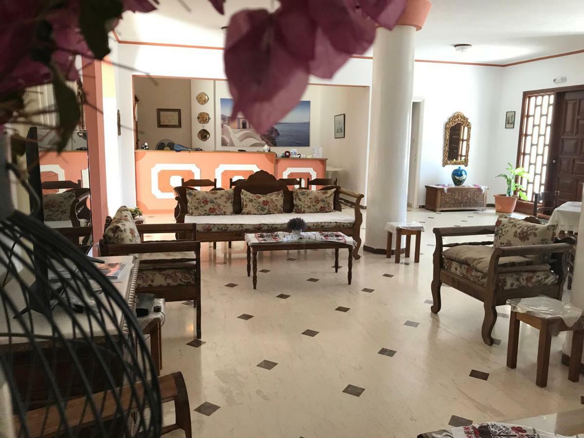 Hotel Adonis (Adults Only) Kamári 외부 사진